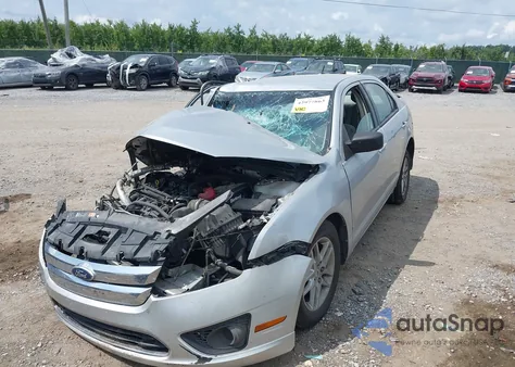 2011 Ford Fusion S z USA, uszkodzony, nr VIN 3FAHP0GA5BR226881